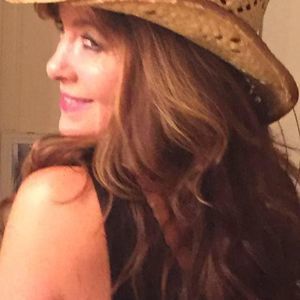 Meet your Posher, Michele